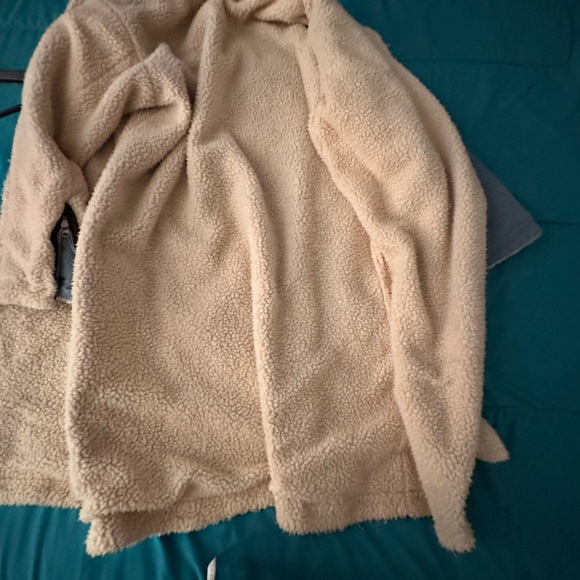 Sherpa Lined Denin Coat - Picture 14 of 14